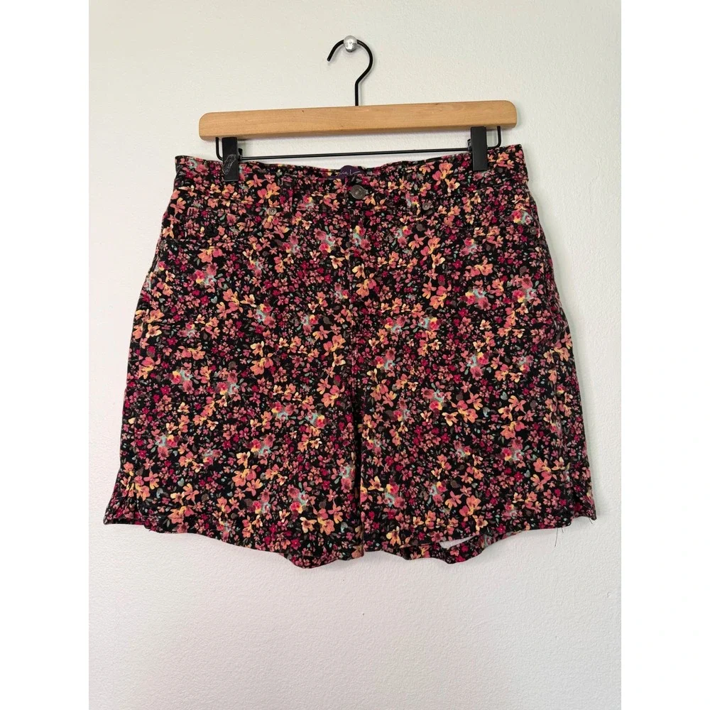 Vintage 90's  - Floral Denim Shorts High Rise 5